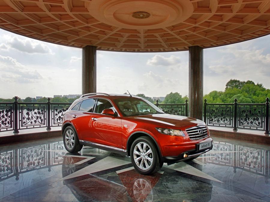  Infiniti FX45 2006 года  (EU) (фото 2 из 18)